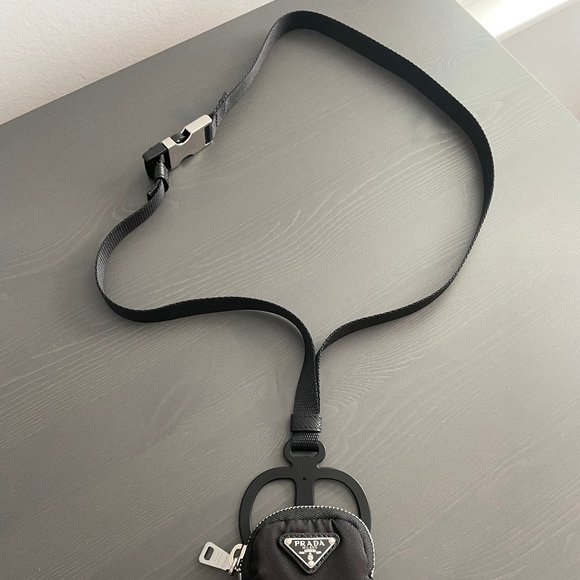 Prada Re-Nylon smartphone case - Picture 2 of 8